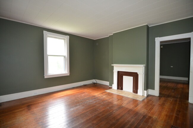 1085 Church Ave, Cincinnati, OH 45246 - photo 2