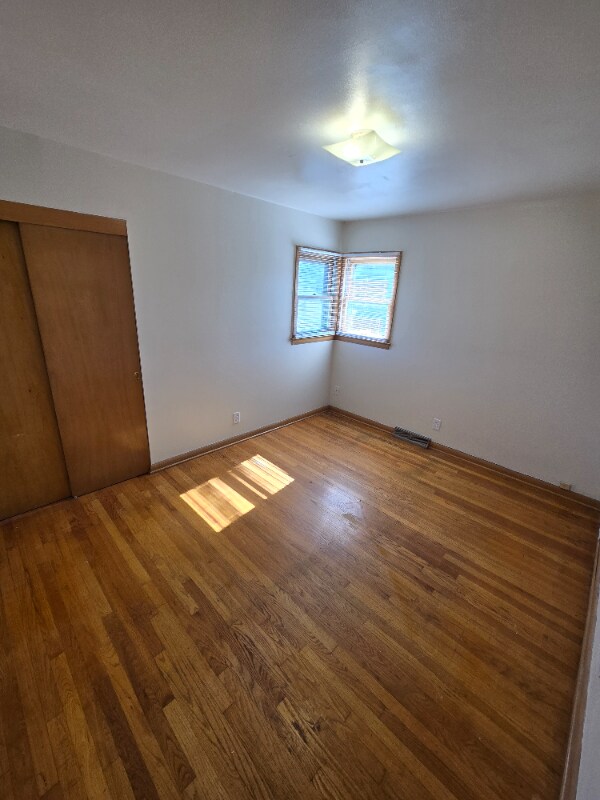 4354 N 72nd St unit 4354 N 72nd Upper, Milwaukee, WI 53216 - photo 4