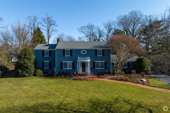 Colonial Revival homes line Fair Haven’s quiet residential streets.