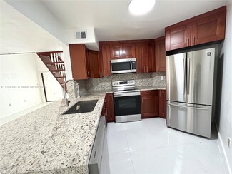 9433 Fontainebleau Blvd Unit 209, Miami, FL 33172