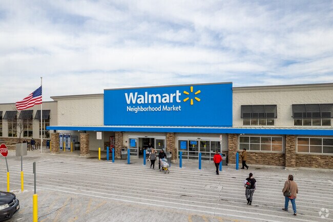 Walmart Neighborhood Market at Antioch Crossings Shopping Center in Maple Park West.