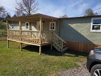 304 Townsend Dr, Summersville, WV 26651
