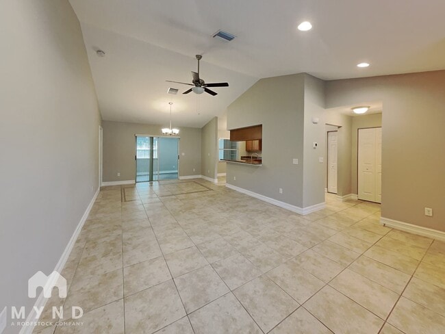 8280 Philatelic Dr, Spring Hill, FL 34606 - photo 3