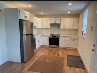 42 North St Unit 4, Barnstable, MA 02601