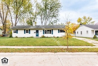1727 Maplewood Rd, Fort Wayne, IN 46819