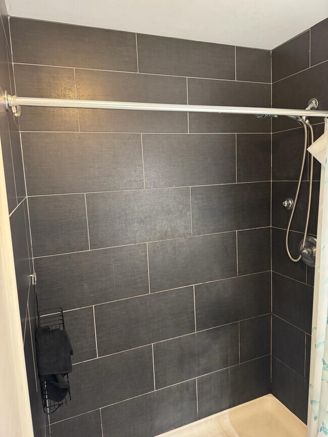 444 SW 3rd St unit 3, Miami, FL 33130 - photo 6