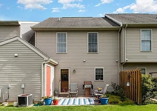459 Stonehedge Ln, Mechanicsburg, PA 17055
