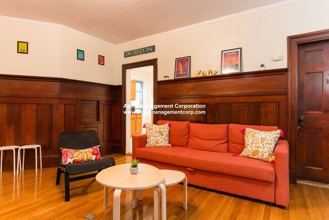 1249 Beacon St unit 2, Brookline, MA 02446 - photo 5