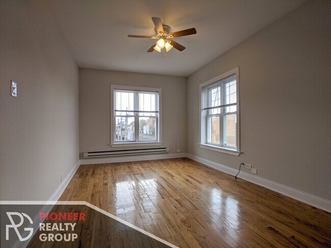 951 W Cornelia Ave unit 3, Chicago, IL 60657 - photo 4