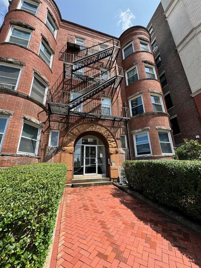863 Massachusetts Ave unit 56, Cambridge, MA 02139 - photo 6
