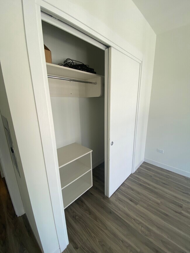 Michigan 1400 unit 1409, Chicago, IL 60605 - photo 6