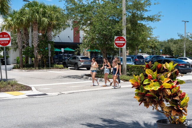 Canyon Trails is a walkable neighborhood for easy trips to nearby restaurants.