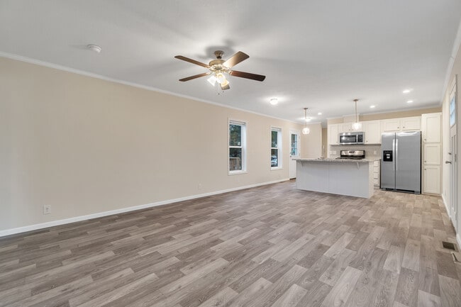 21 Arbor St, St. Cloud, MN 56301 - photo 2