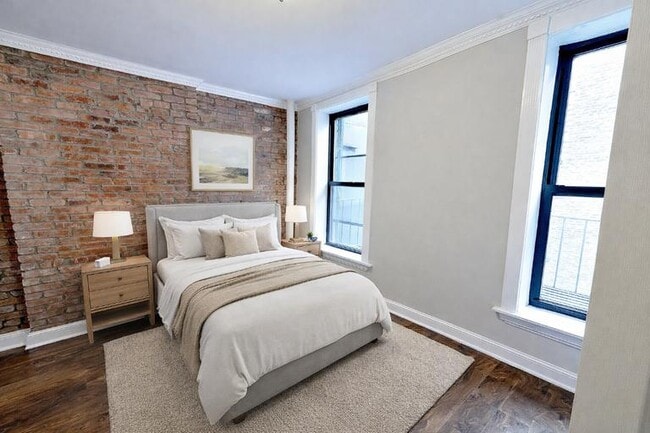 120 Christopher St unit 9, New York, NY 10014 - photo 2