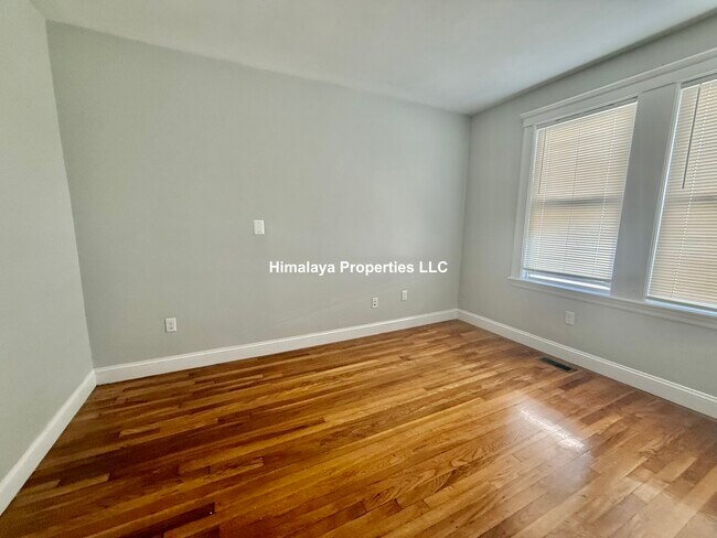 222-224-224 Calumet St unit 1, Boston, MA 02120 - photo 7