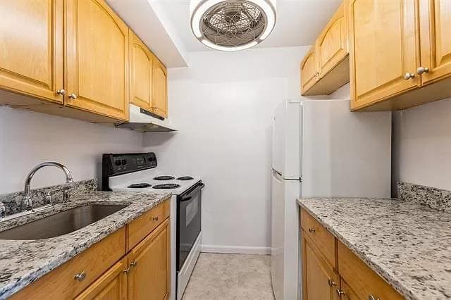 40 Ellington St, East Orange, NJ 07017 - photo 1