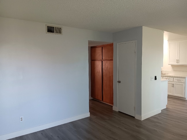 12250 17th St unit 3, Yucaipa, CA 92399 - photo 6