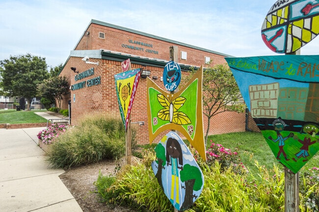 Glassmanor Community Center offers indoor basketball courts and a fitness center.