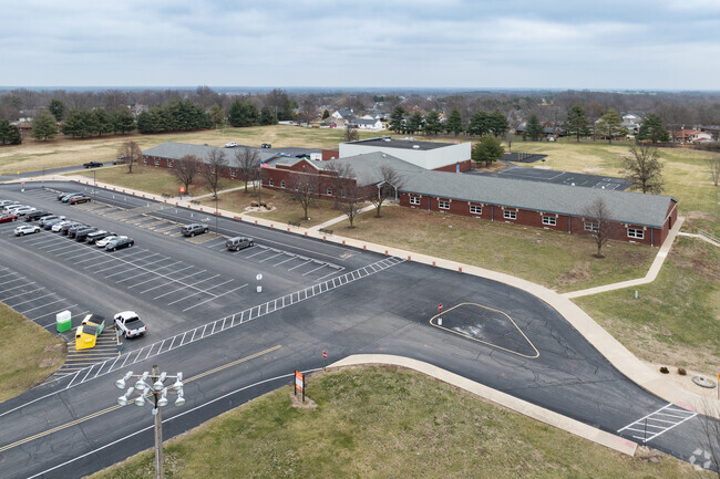 Rogers Elementary School in Waterloo, IL aligns with Illinois state standards.