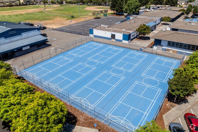 El Camino High School has a variety of athletic programs in Rohnert Park.