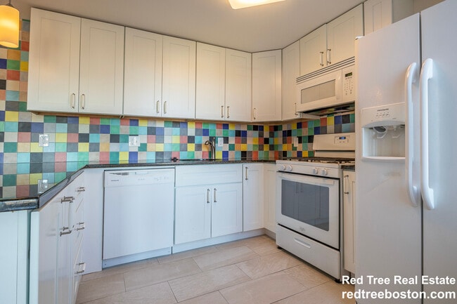 72 London St unit 3R, Boston, MA 02128 - photo 6