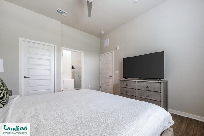 4902 Cosmos Cir unit 419, Wimauma, FL 33598 - photo 5