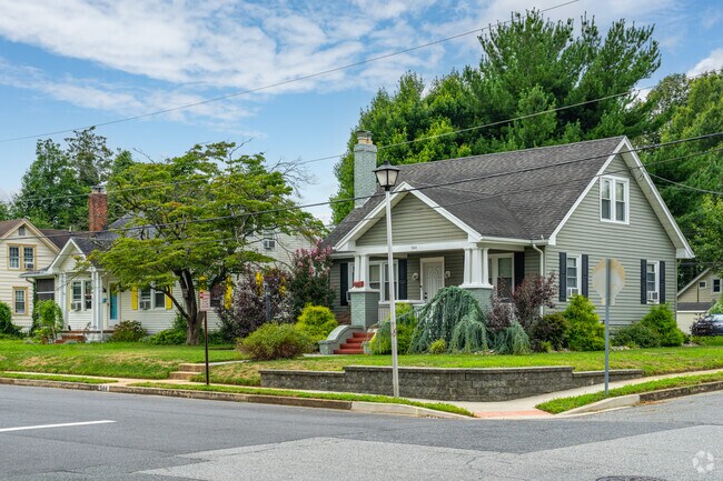 Charming Bungalow homes sit on quiet residential streets in Downtown Dover.