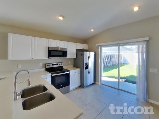 25921 Terrawood Loop, Land O Lakes, FL 34639 - photo 5