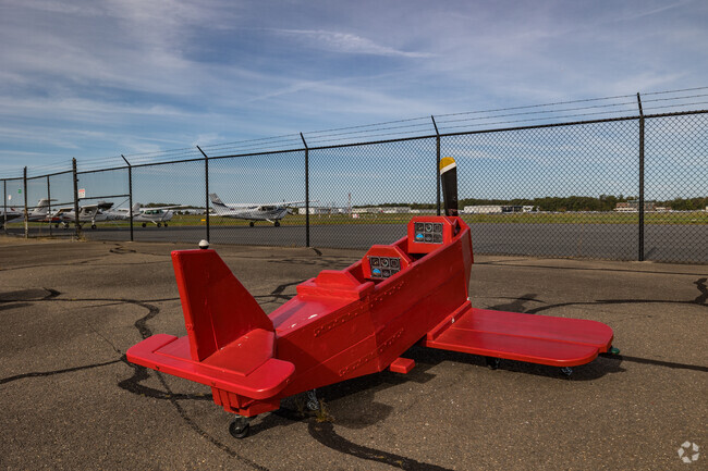 Avid aviators gather at Manassas Airport Observer Park, within reach of Lake Jackson's beauty.