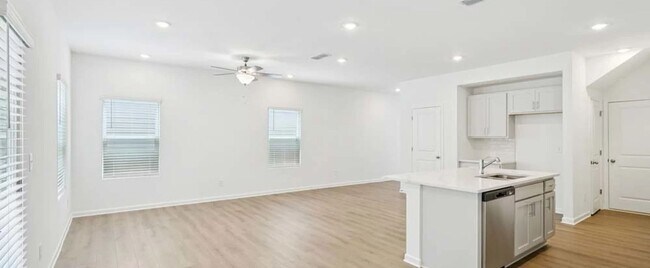 5357 Frontier Ct, Flowery Branch, GA 30542 - photo 6