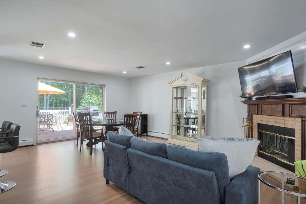 1 Ginny Ct unit ID1262273P, Manorville, NY 11949 - photo 1