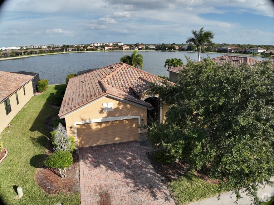 2769 Via Piazza Loop, Fort Myers, FL 33905 - photo 2