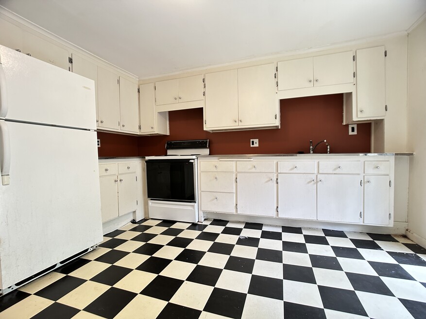 199 Mount Auburn St unit 195-1, Cambridge, MA 02138 - photo 1