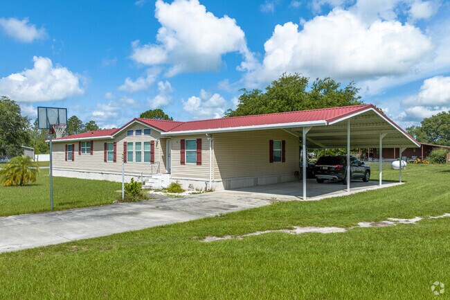 Many of the manufactured homes in Polk City have been remodeled to include many modern amenities
