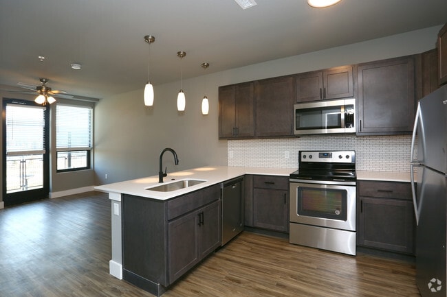 Fields South, Champaign, IL 61822 - photo 5