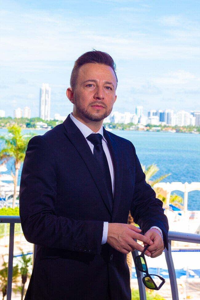 Agent Photo