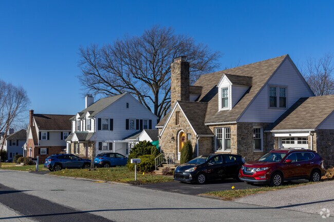 Unique homes line the streets of Valley View, each with their own styles.