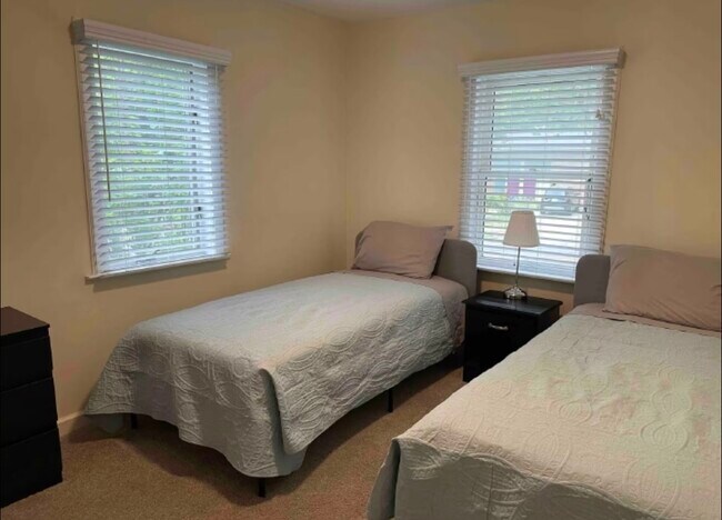 213 S 7th St, Ann Arbor, MI 48103 - photo 2