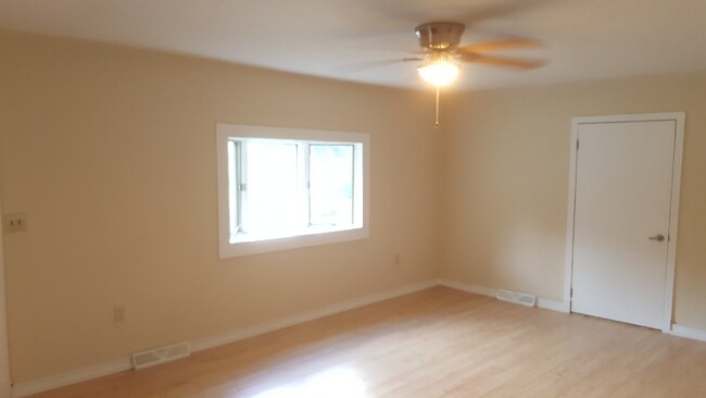 241 Hookers Gap Rd, Candler, NC 28715 - photo 6