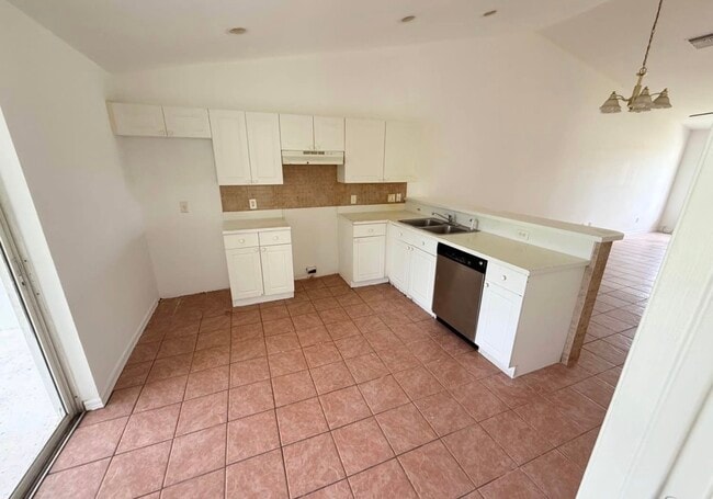 1031 Abrams Blvd unit One side duplex, Lehigh Acres, FL 33971 - photo 4