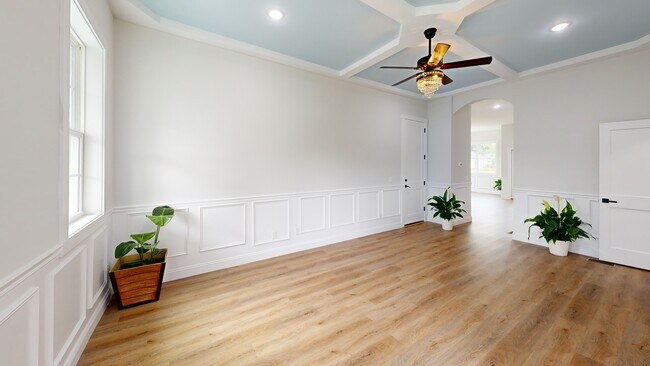2011 E 38th St, Savannah, GA 31404 - photo 2