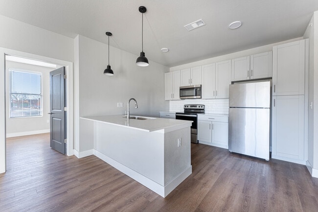 1 Bedroom / 1 Bath - 3rd Floor, Rogers, AR 72756 - photo 7