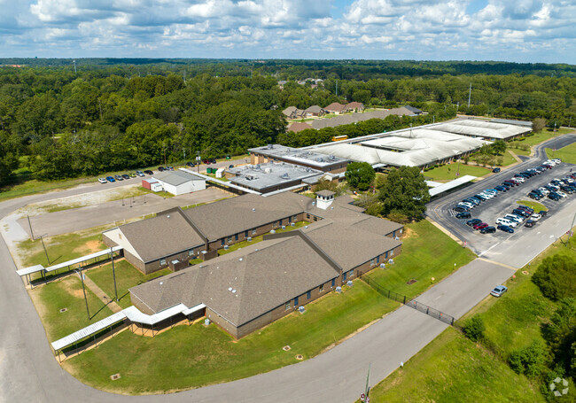 Millbrook Middle Jr High School is located at 4228 Chapman Rd #2517, Millbrook, AL 36054.