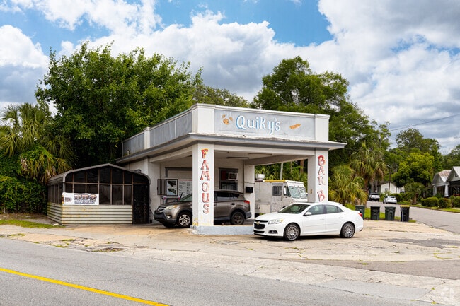 Share a meal with your neighbors at Quiky's Famous BBQ located just outside of Cloverdale.