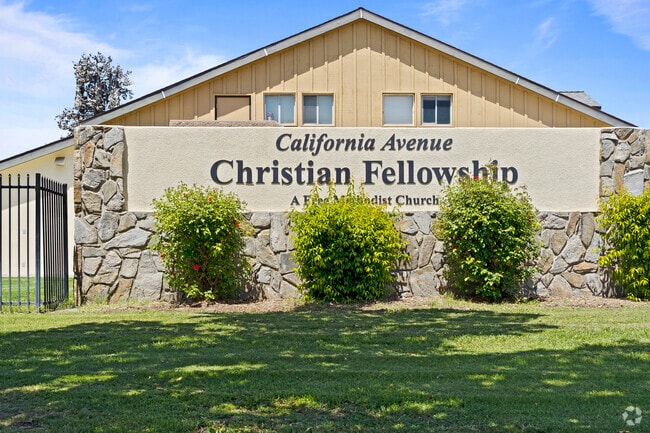 Find Community And Fellowship At California Avenue Christian Fellowship In Ramona.