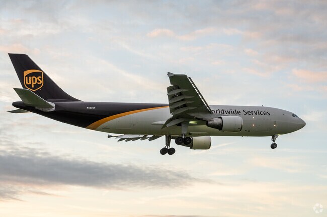 If you like plane watching, Maryvale is tucked in between two runways of the Buffalo Airport.