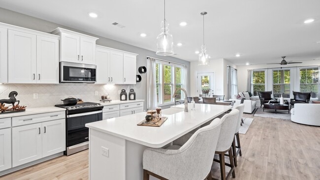 219 Moorish Cir, Simpsonville, SC 29681 - photo 7