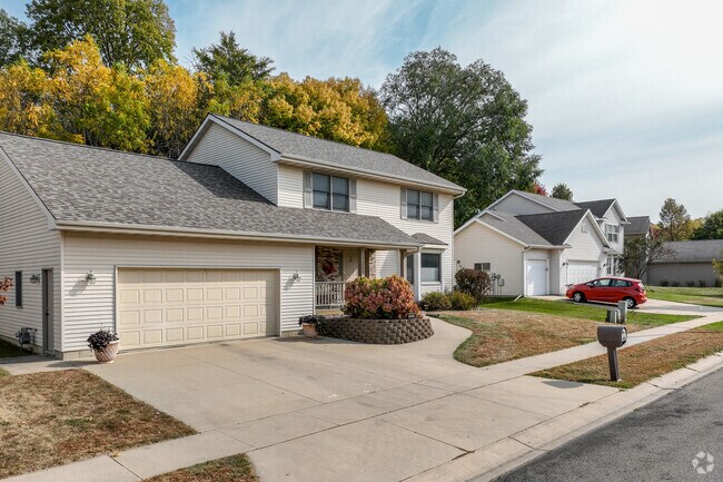 Glendale homes line beautiful winding streets.