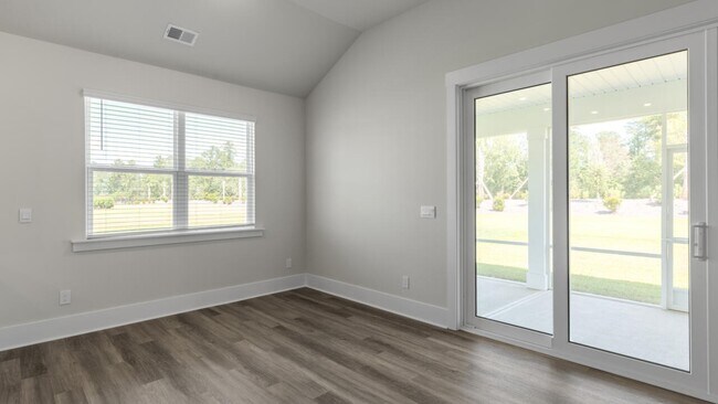 576 High Ridge Rd, Navassa, NC 28451 - photo 7