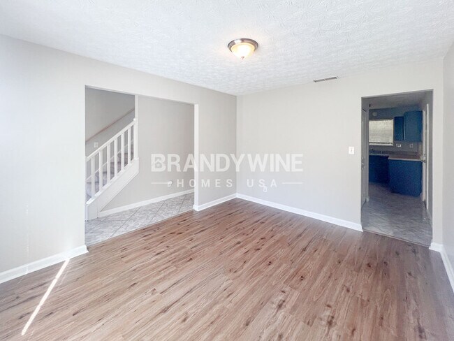 627 Stonemill Manor, Lithonia, GA 30058 - photo 7